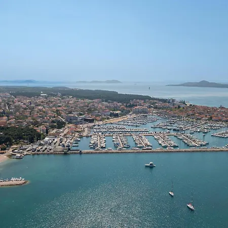 Awesome In Biograd With Wifi Apartman Biograd na Moru
